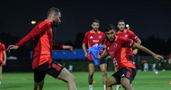 الأهلي يختتم استعداداته لمباراة الزمالك بنهائى السوبر المحلى .. فيديو