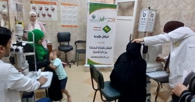 توقيع الكشف الطبى على 478 مريضا مجانا ضمن قافلتان طبيتان بالشرقية