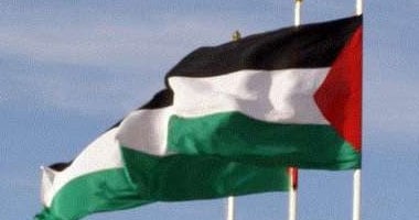 سفير فلسطين في بولندا يدعو لتحرك دولي لدعم حل الدولتين