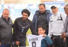 غزل المحلة يكرم الطفل بدر عقب ظهوره في مباراة الاتحاد السكندرى .. صور