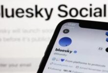 Bluesky يدخل سباق الفيديوهات العمودية: منافسة شرسة مع تيك توك في الأفق