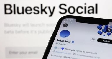 Bluesky يدخل سباق الفيديوهات العمودية: منافسة شرسة مع تيك توك في الأفق