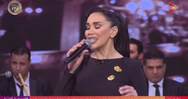 مي فاروق تبدع في غناء "الحب كله" و"غنيلي" في ذكرى رحيل أم كلثوم